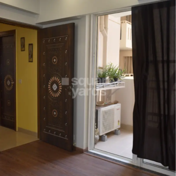 Room in 3 BHK Apartment at M3M Marina, Sector 68 – for Rent