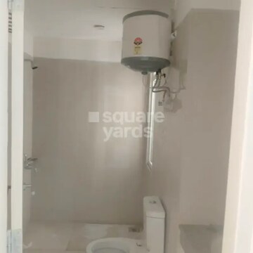 Bathroom in 3 BHK Apartment at Emaar Palm Hills, Sector 77 – for Rent