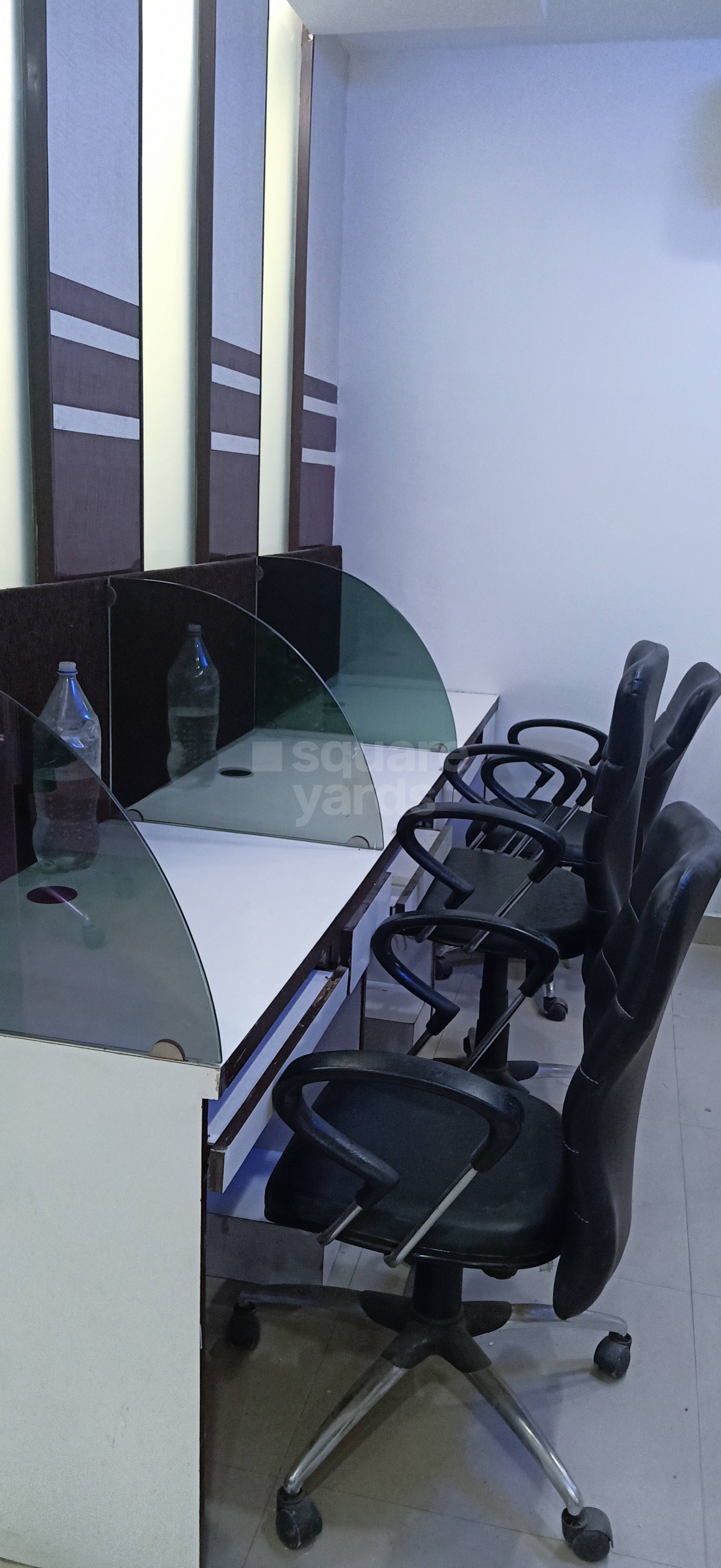 Rental Commercial Office Space 1000 Sq.Ft. in Pearls Omaxe Tower, Netaji Subhash Place Delhi