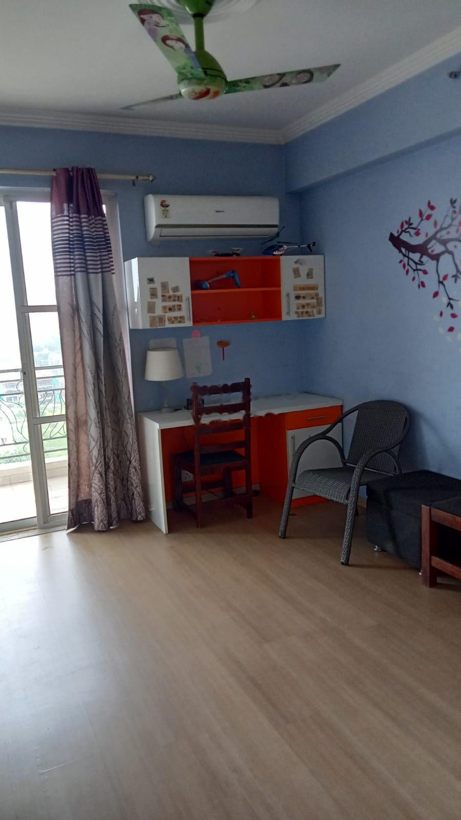 Rental 3 Bedroom 2200 Sq.Ft. Apartment in DLF New Town Heights I