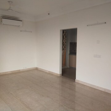 Room in 2 BHK Apartment at AIPL The Peaceful Homes, Sector 70a – for Rent