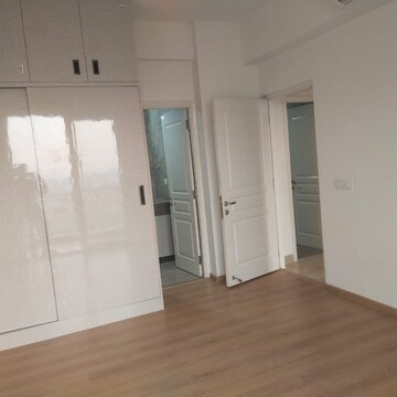 Room in 2 BHK Apartment at AIPL The Peaceful Homes, Sector 70a – for Rent