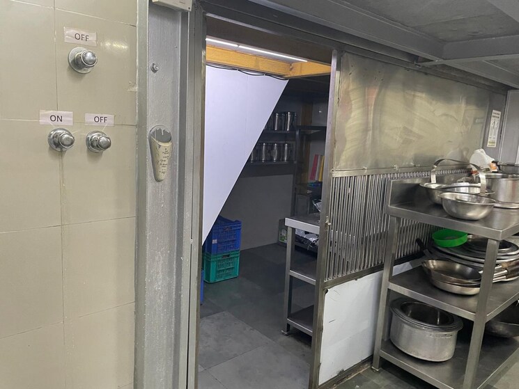 Cover Image, srishti-complex-powai Commercial Shop 255 Sq.Ft. In Powai Mumbai 4613594