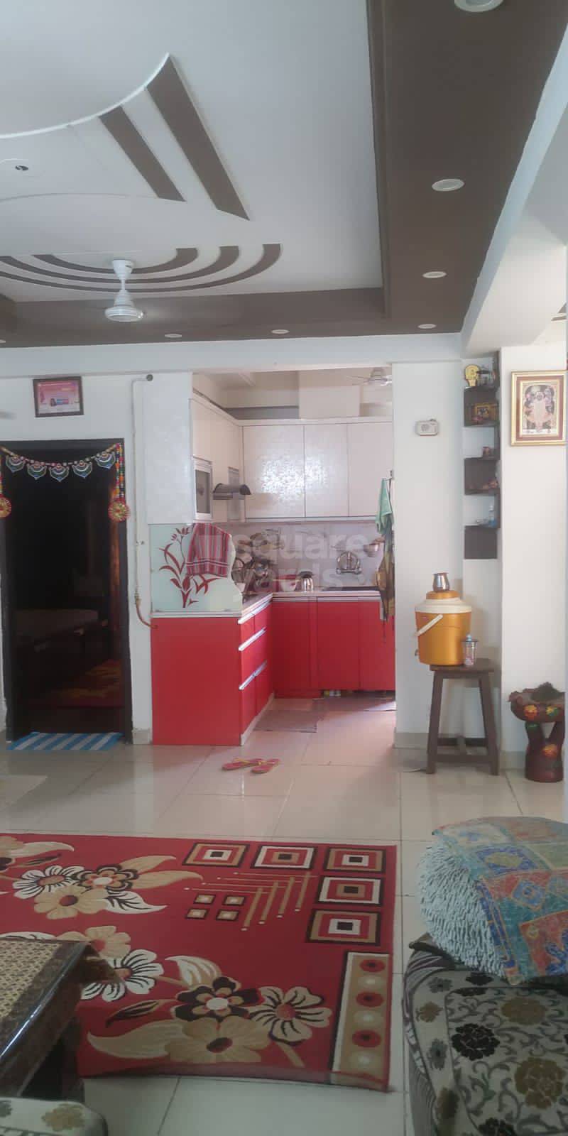 Rental 2.5 Bedroom 1220 Sq.Ft. Apartment in Ajnara Grand Heritage