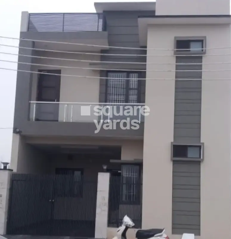Resale 4 Bedroom 2100 Sq.Ft. Independent House in Basant City Ludhiana