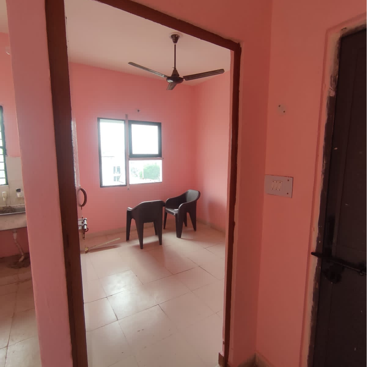 Rental 1 Bedroom 900 Sq.Ft. Independent House in Gomati Nagar Lucknow