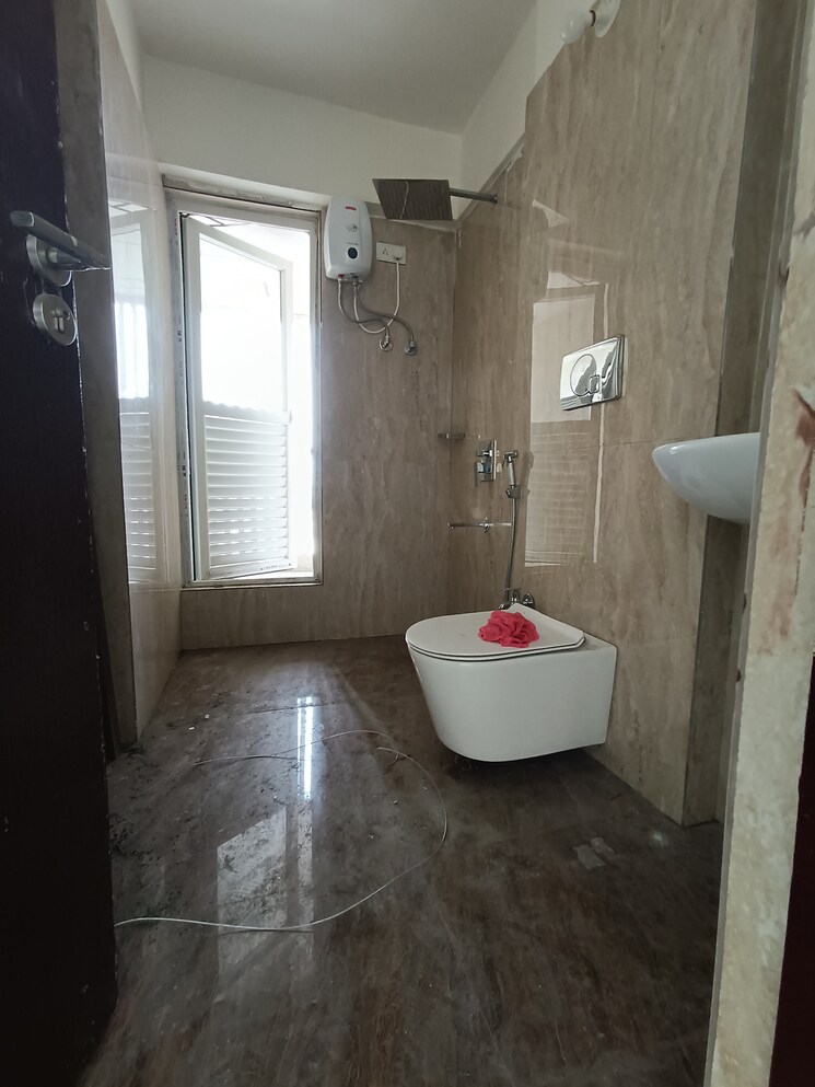 Bathroom, ruparel-the-orion 2 Bedroom 813 Sq.Ft. Apartment In Chembur Mumbai 4621695