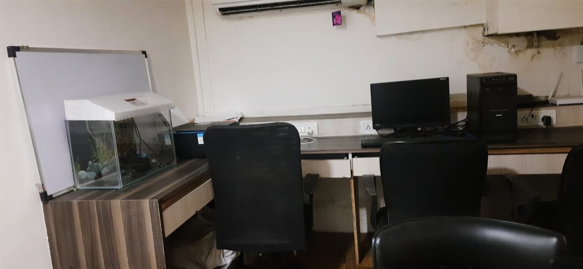 Rental Commercial Office Space 80 Sq.Ft. in Evershine Mall, Malad West