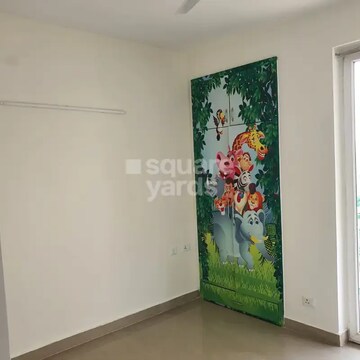 Room in 2 BHK Apartment at GPL Mint Tower, Sector 70 – for Rent