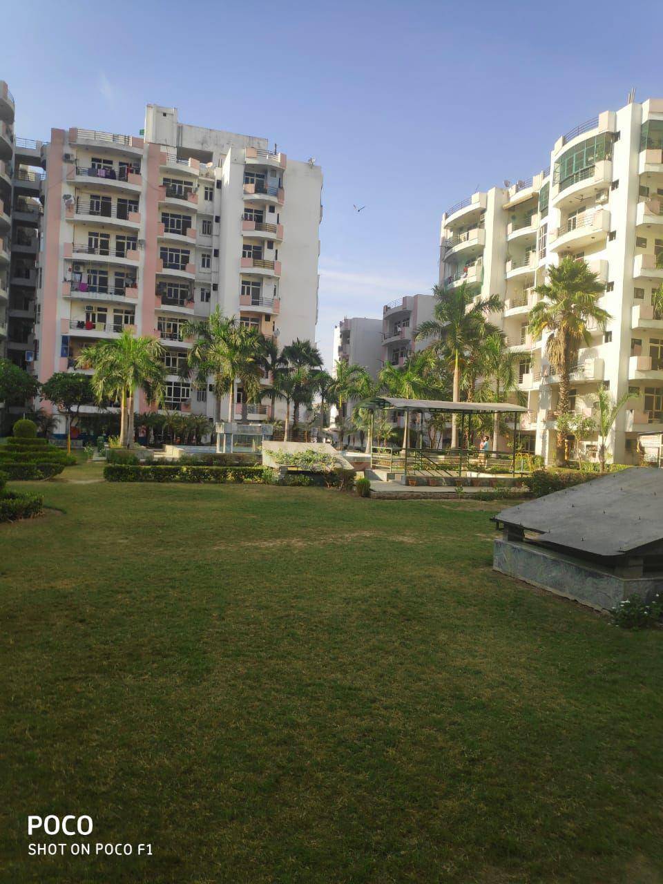 Resale 3 Bedroom 1588 Sq.Ft. Apartment in Supertech Palm Greens, Bijli
