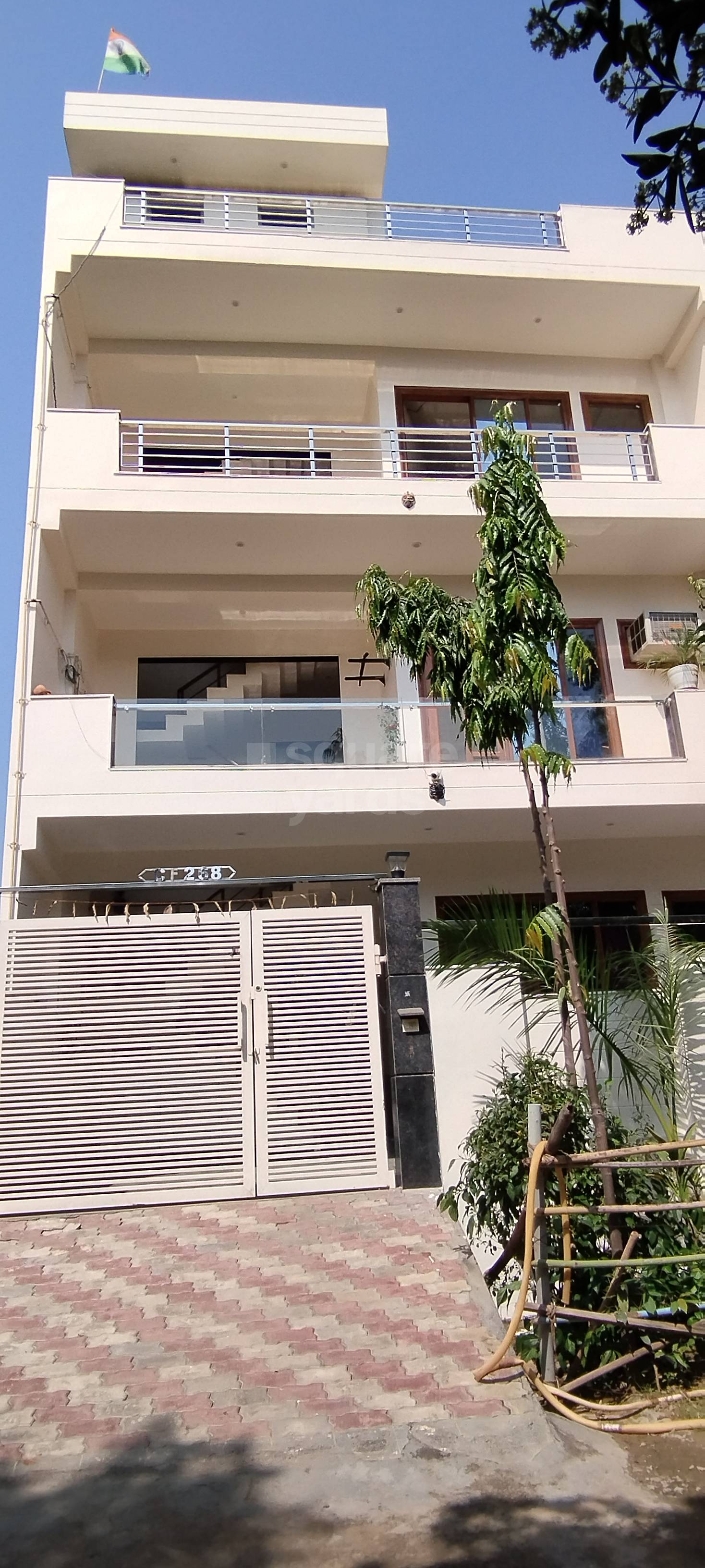 Resale 2.5 Bedroom 60 Sq.Mt. Independent House in SVG Alpha Plaza, Gn