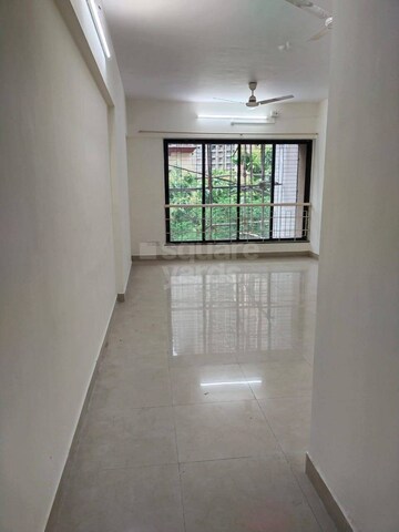 Room in 2 BHK Apartment at Montreal Tower, Andheri West – for Rent