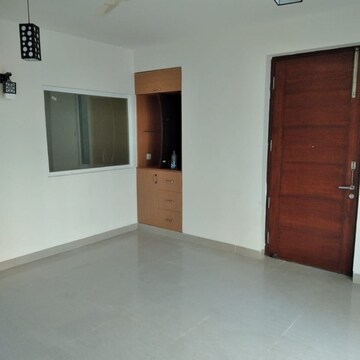 Room in 3 BHK Apartment at Emaar Emerald Floors Premier, Sector 65 – for Rent