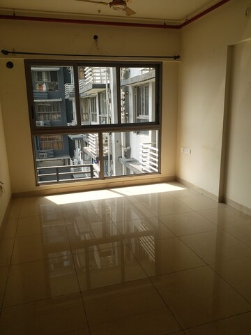 Room in 2 BHK Apartment at The Wadhwa The Address, Ghatkopar West – for Rent