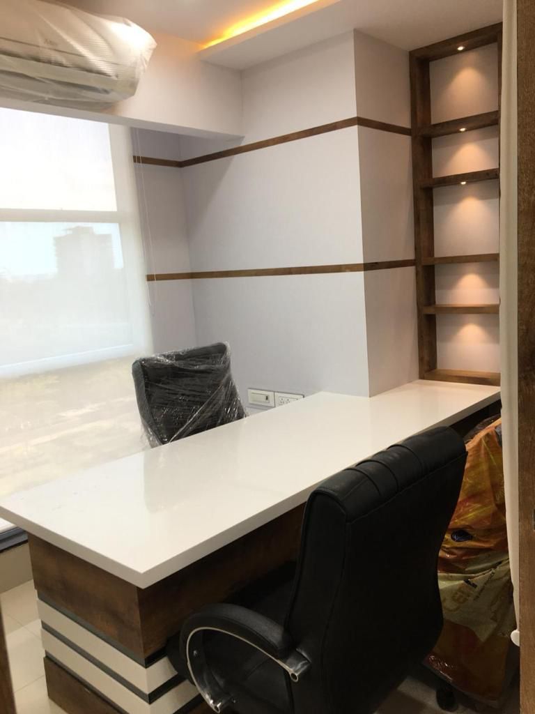 Rental Commercial Office Space 1050 Sq.Ft. in V Times Square, Cbd