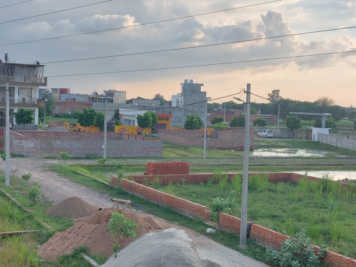 Resale 1000 Sq.Ft. Plot in Sarojini Nagar Lucknow 4649340