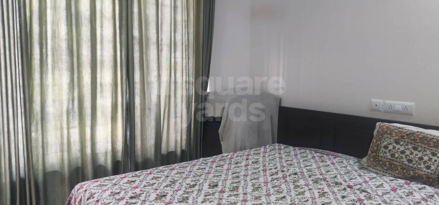 Resale 1.5 Bedroom 610 Sq.Ft. Apartment in Lodha Casa Ultima, Chirak