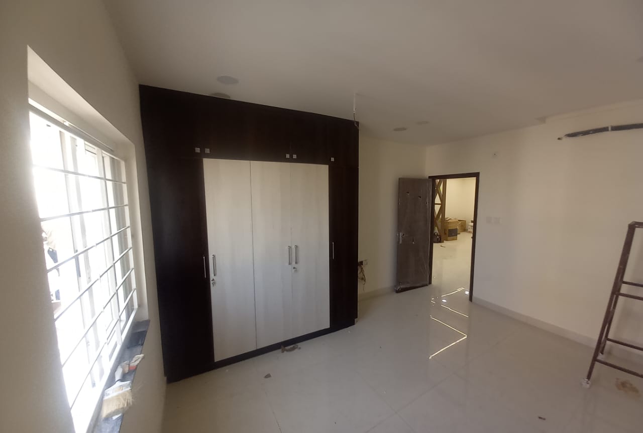 Rental 3 Bedroom 1450 Sq.Ft. Apartment in Infocity Eyrie, Chanda Nagar