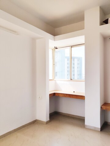 Room in 1 BHK Apartment at Krish The Pavillion, Kharadi – for Rent
