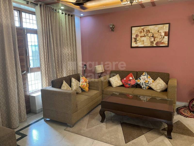 Rental 3 Bedroom 1900 Sq.Ft. Apartment in Ashoka Group Housing Society