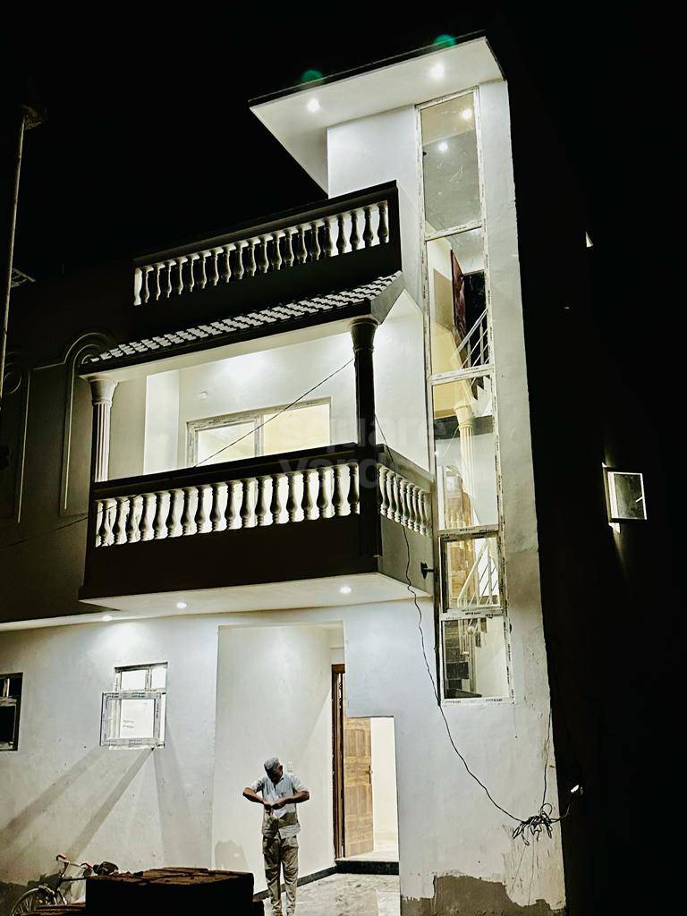 Resale 3 Bedroom 1777 Sq.Ft. Villa in Noida Extension Greater Noida