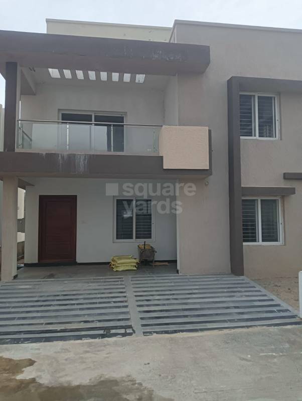 Resale 4 Bedroom 296 Sq.Yd. Villa in Poulomi Indus Crest, Tellapur