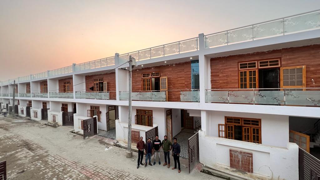 Resale 3 Bedroom 1553 Sq.Ft. Independent House in Nilmatha Lucknow