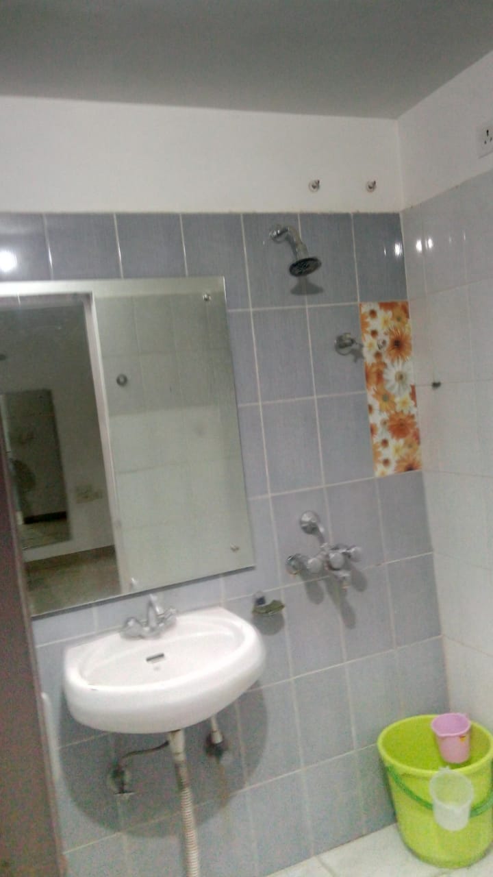 Rental 3 Bedroom 2152 Sq.Ft. Apartment in Saraswati Enclave, Gomti