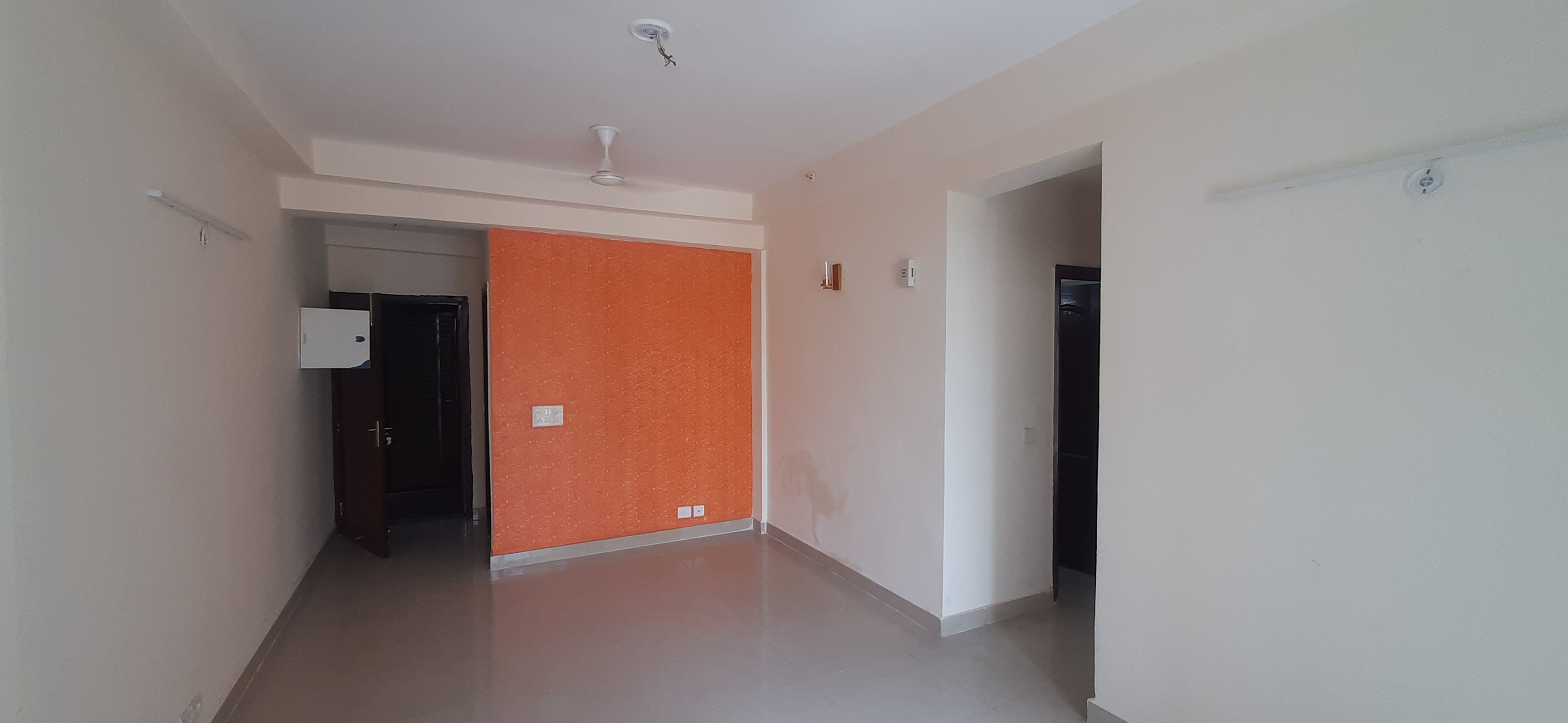 Rental 2.5 Bedroom 1075 Sq.Ft. Apartment in Amrapali Zodiac, Sector 120 Noida 5101183