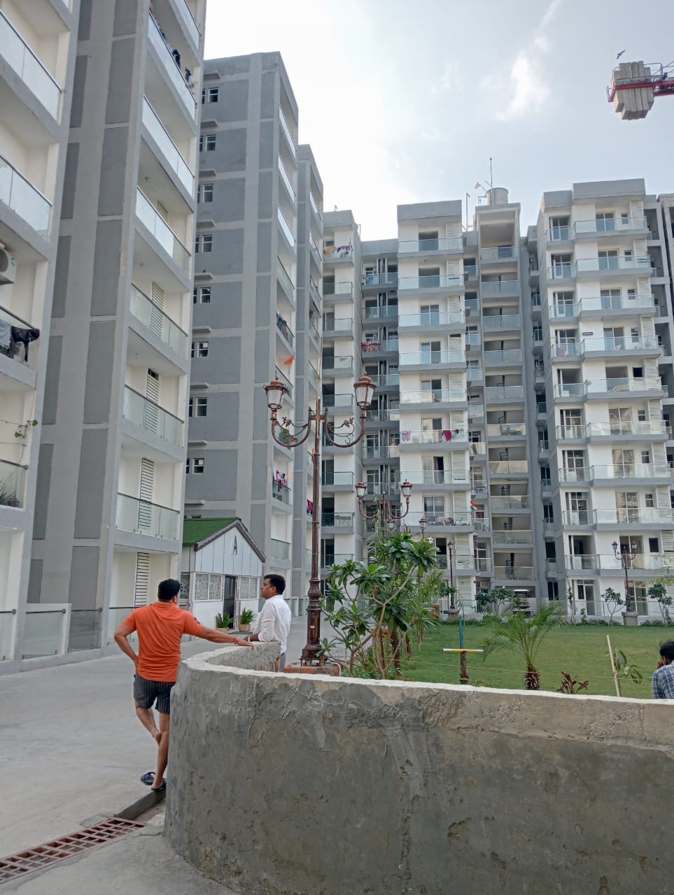 Resale 2.5 Bedroom 850 Sq.Ft. Apartment in Proview Shalimar City Phase