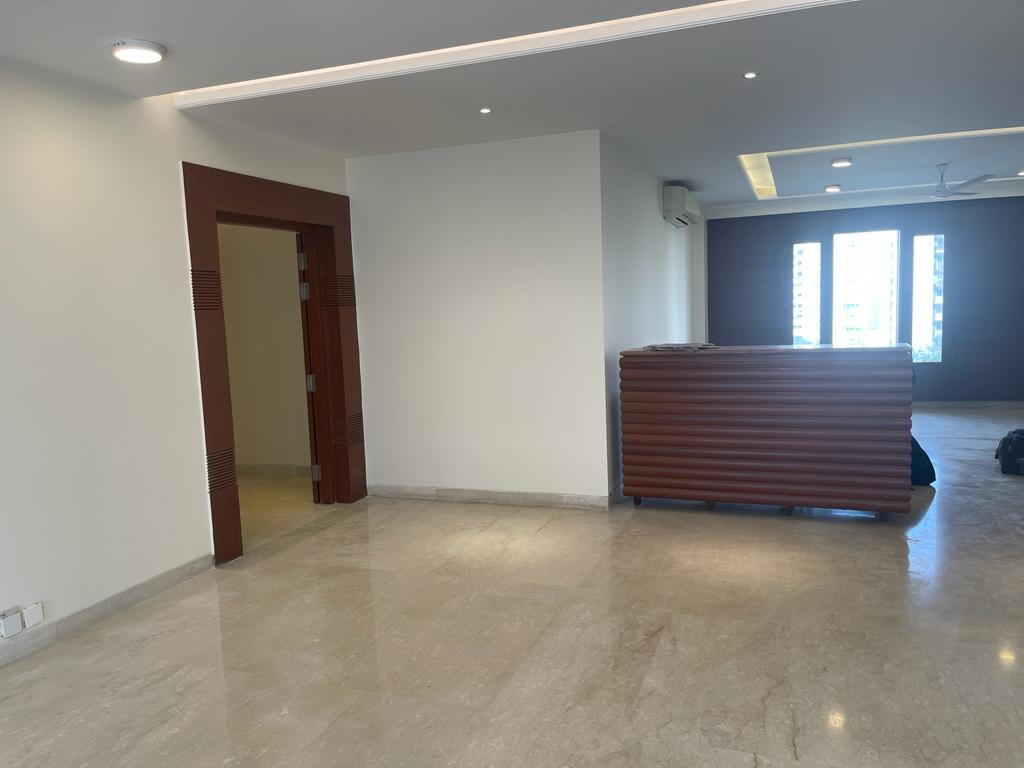 Rental 5 Bedroom 4860 Sq.Ft. Apartment in Parsvnath Exotica, Sector 53