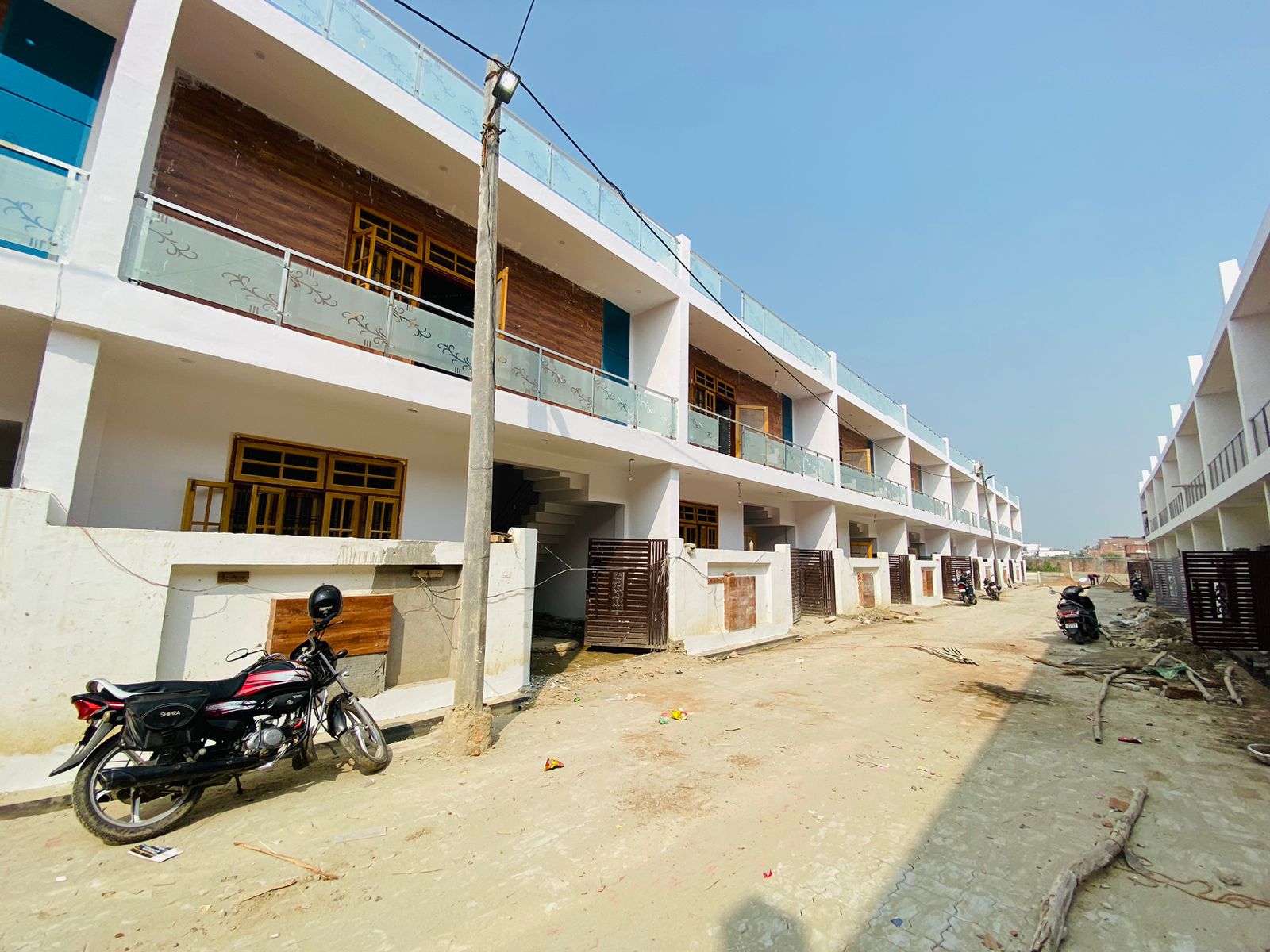 Resale 3 Bedroom 1000 Sq.Ft. Independent House in Nilmatha Lucknow