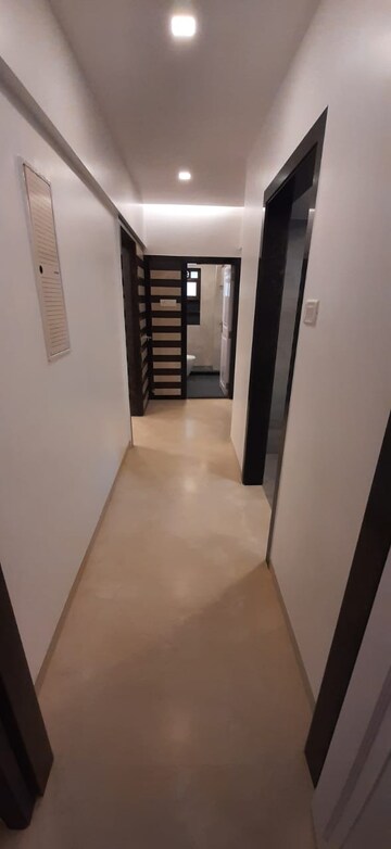 Room in 2 BHK Apartment at Aashirwad Apartments, Andheri West – for Rent