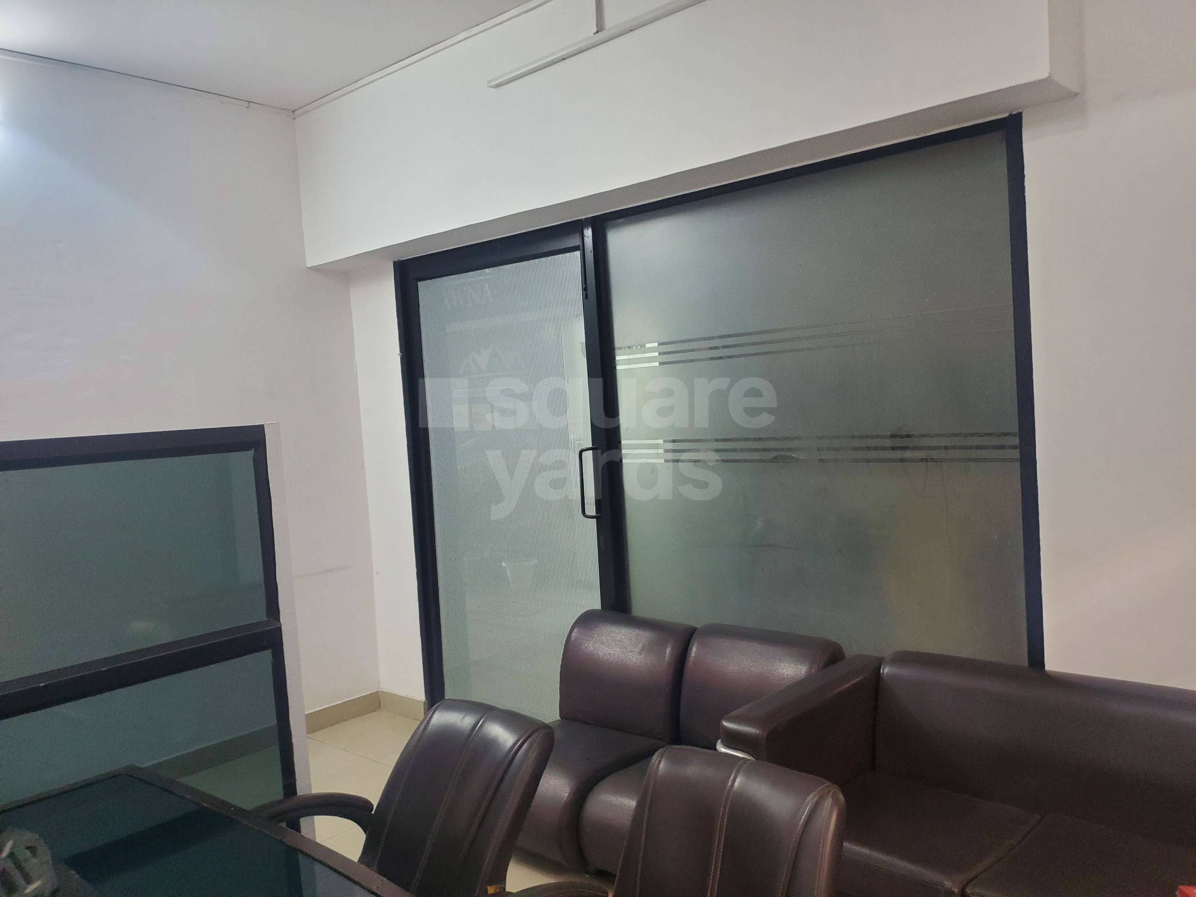 Rental Commercial Office Space 300 Sq.Ft. in Omaxe Arcade, Ansal Golf