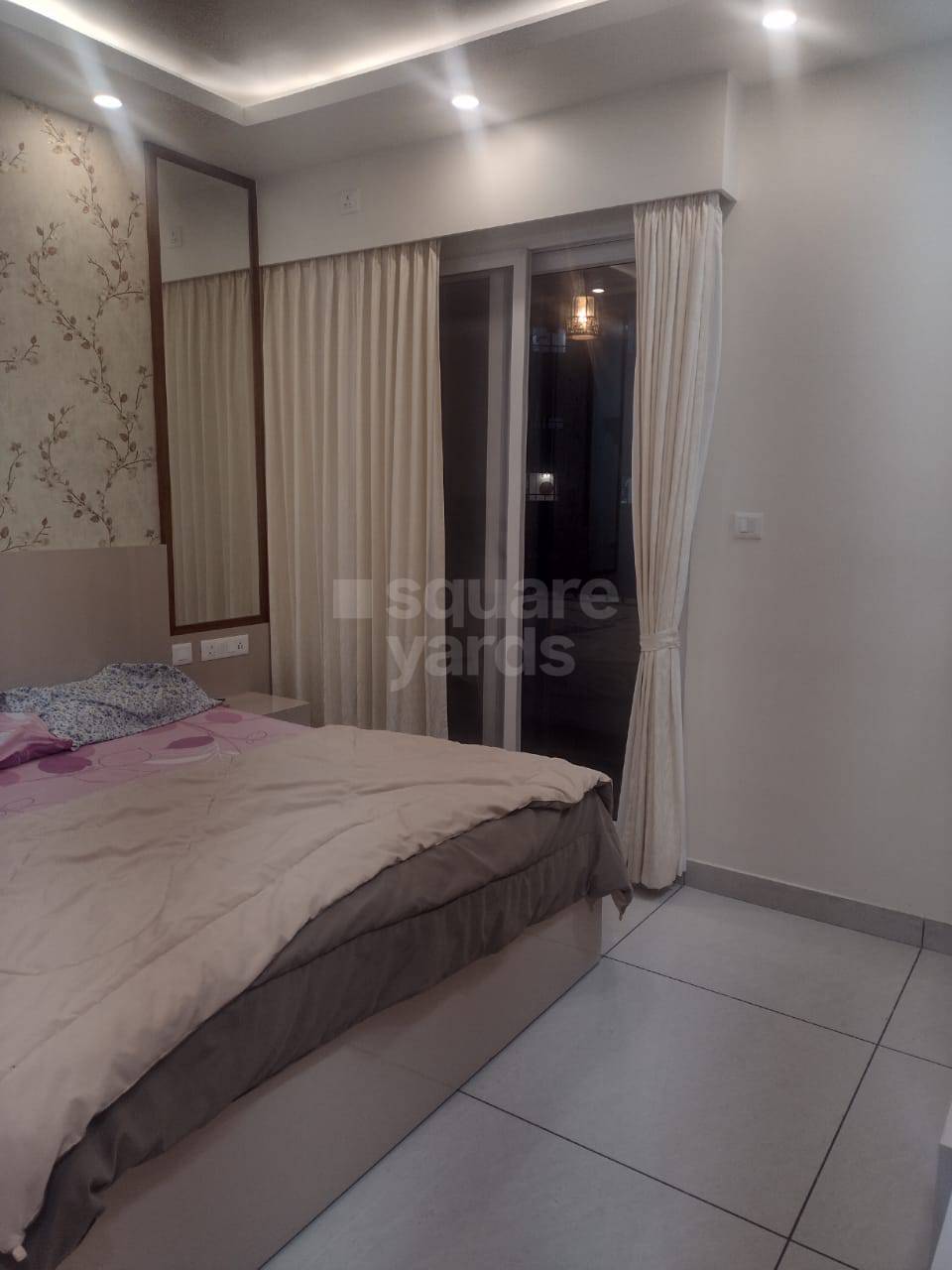 Rental 3 Bedroom 1525 Sq.Ft. Apartment in Prestige Lakeside Habitat