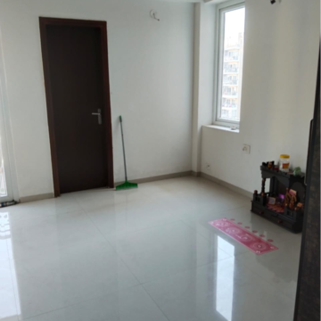 Room in 3 BHK Apartment at Tulip Violet, Sector 69 – for Rent