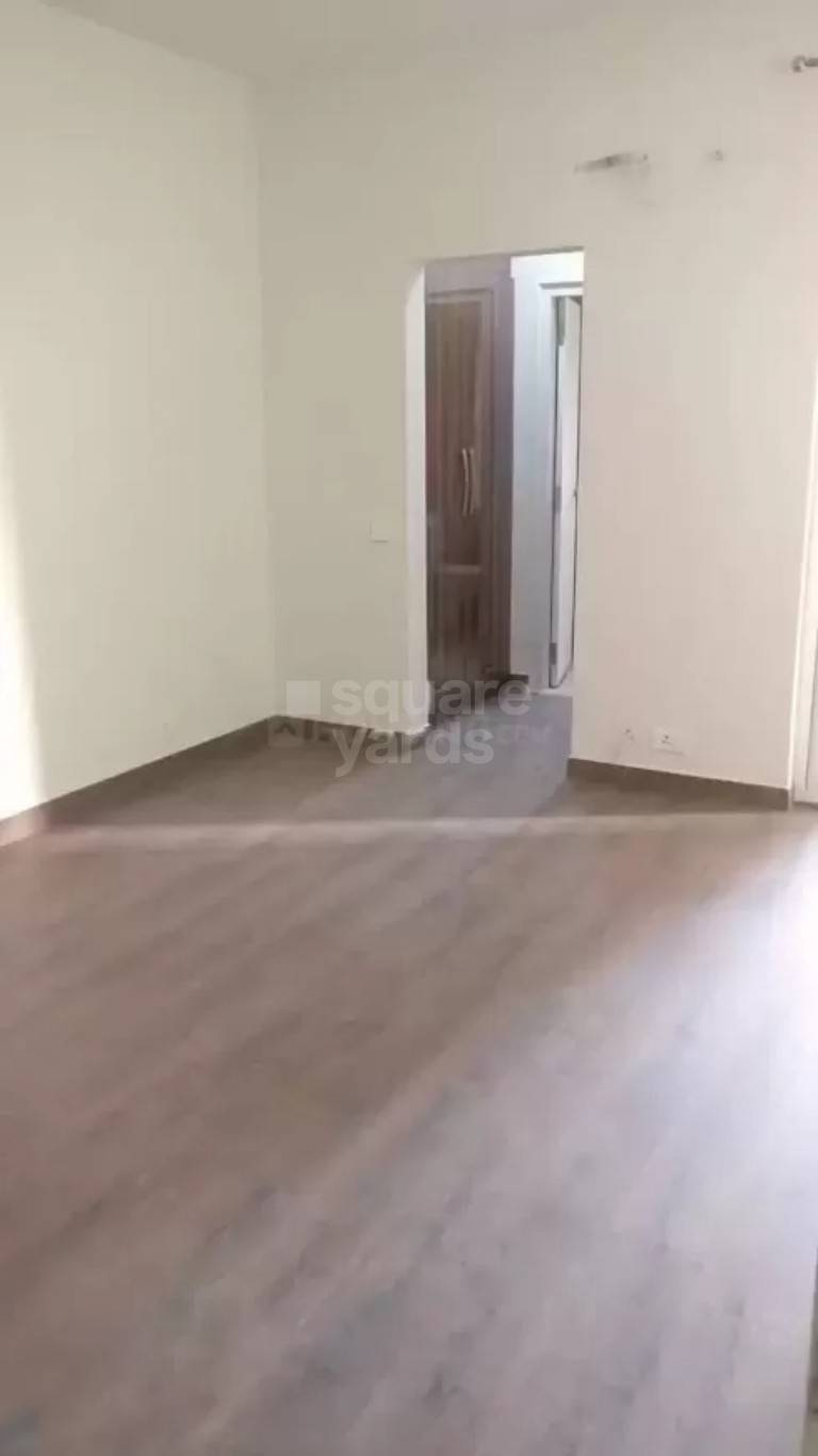 Rental 4 Bedroom 1950 Sq.Ft. Apartment in Emaar Palm Hills, Sector 77 Gurgaon 4729480