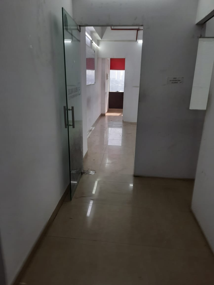 Rental Commercial Office Space 1850 Sq.Ft. in Greenscape Cyber One