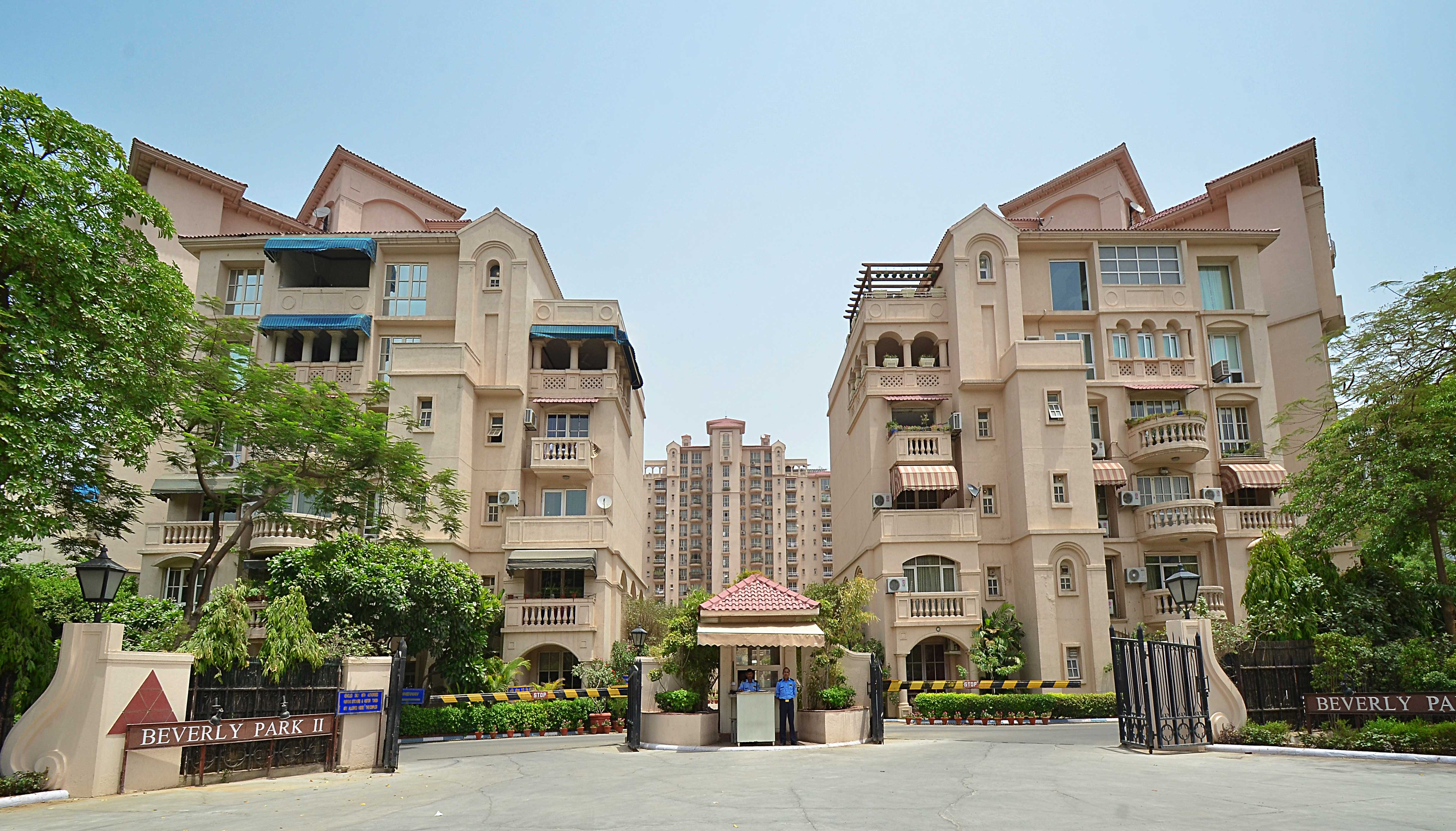Resale 4 Bedroom 4700 Sq.Ft. Penthouse in DLF Beverly Park I, Sector 28