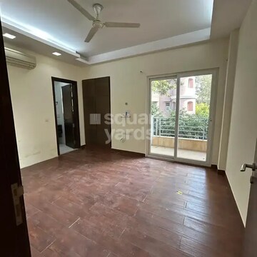Room in 3 BHK Apartment at Uppal Southend, Sector 49 – for Rent