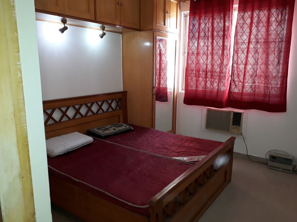 Resale 4 Bedroom 3600 Sq.Ft. Apartment in DLF The Summit, Dlf Phase V