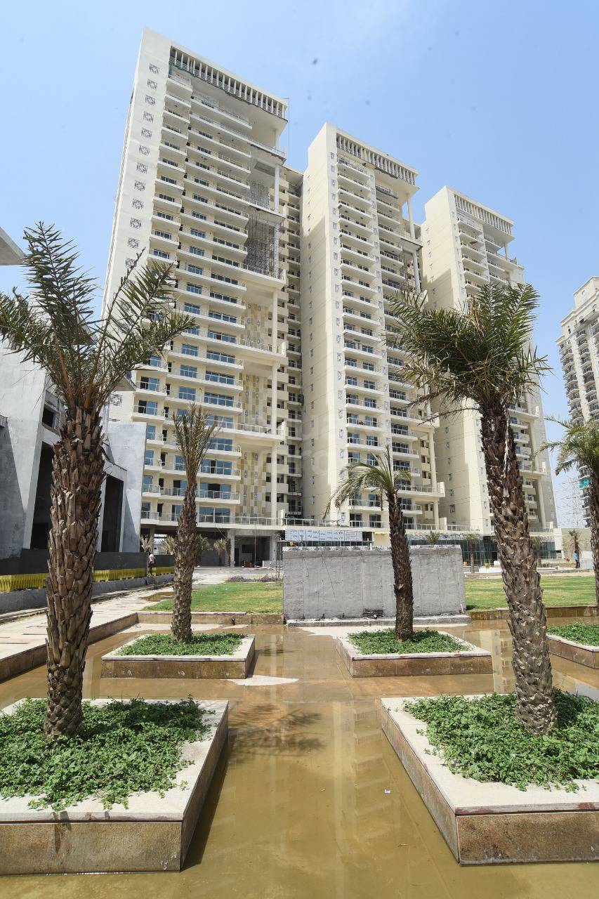 Rental 4 Bedroom 1740 Sq.Ft. Apartment in Omaxe NRI City Apartments, Gn