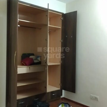 Room in 3 BHK Apartment at GPL Eden Heights, Sector 70 – for Rent