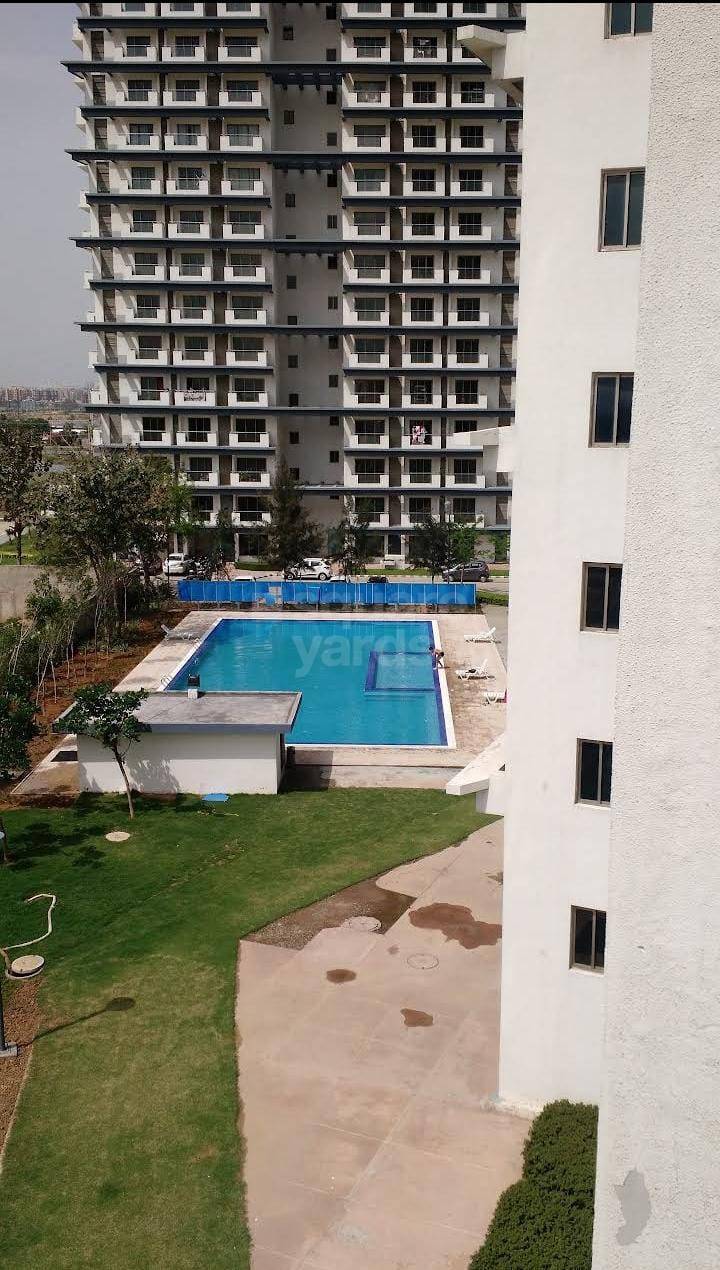Resale 3 Bedroom 2910 Sq.Ft. Apartment in Tata Raheja Raisina Residency