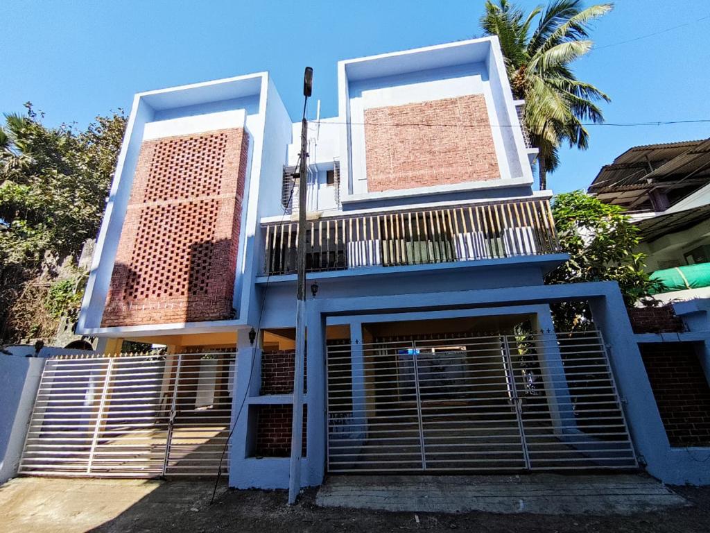 Rental Commercial Shop 350 Sq.Ft. in Viva Mahalaxmi Kingston Court