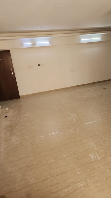 Master Bedroom in 3 BHK Apartment at HDIL Metropolis Residences, Andheri West – for Rent