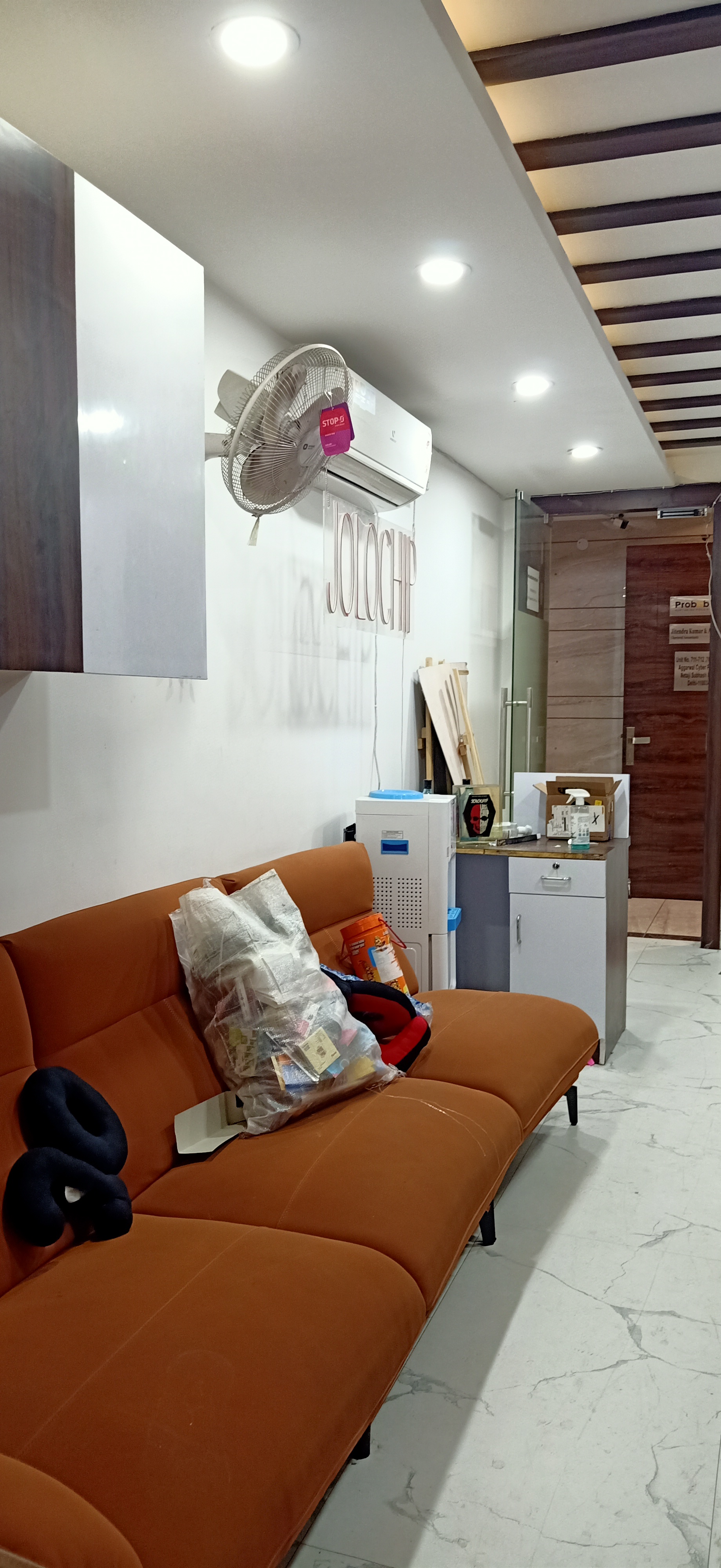 Rental Commercial Office Space 400 Sq.Ft. in Aggarwal Millenium Tower I