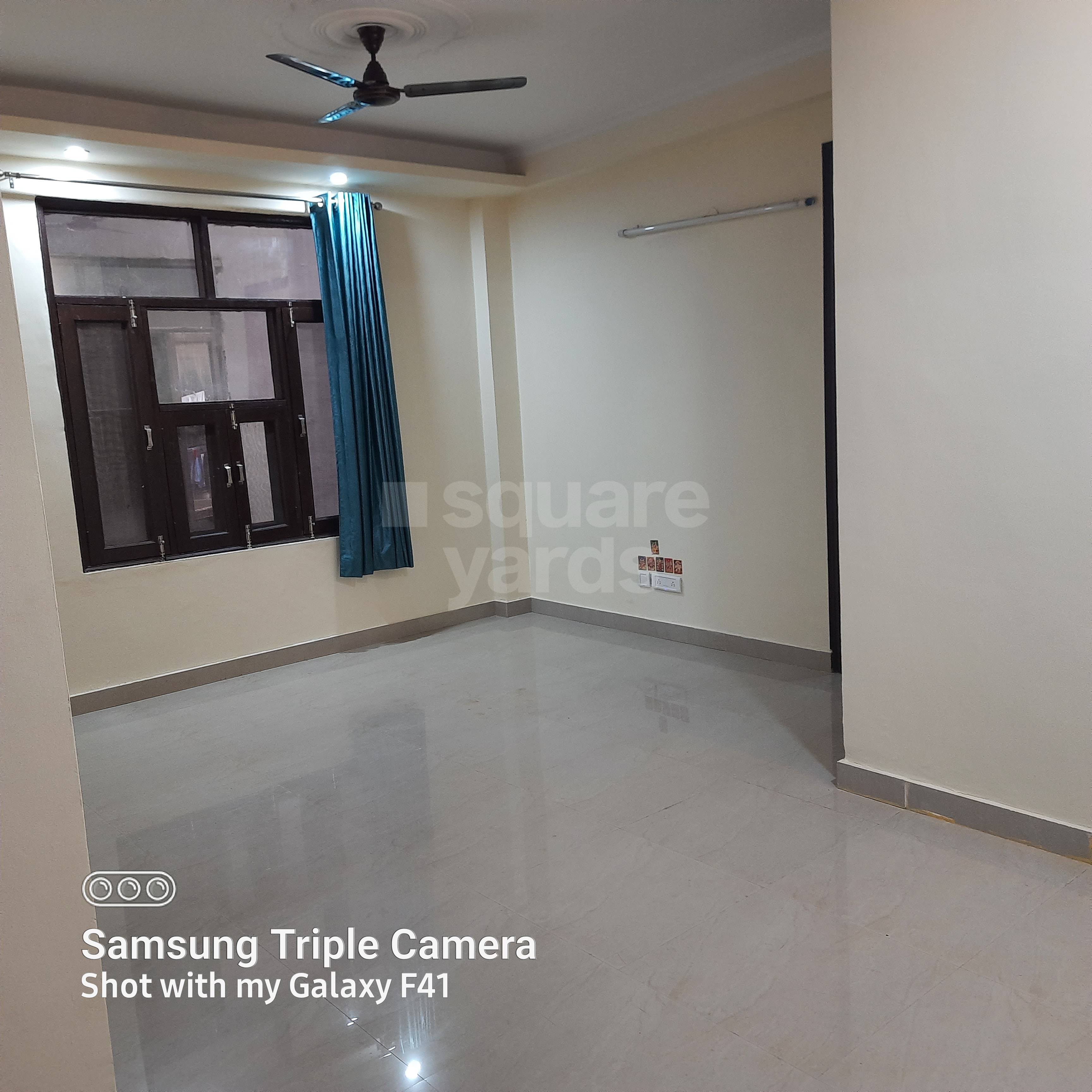 Rental 3 Bedroom 3000 Sq.Ft. Villa in Palam Vihar Residents Association