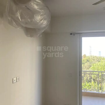 Room in 2 BHK Apartment at AIPL Zen Residences, Sector 70a – for Rent