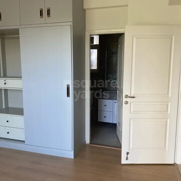 Room in 2 BHK Apartment at AIPL Zen Residences, Sector 70a – for Rent
